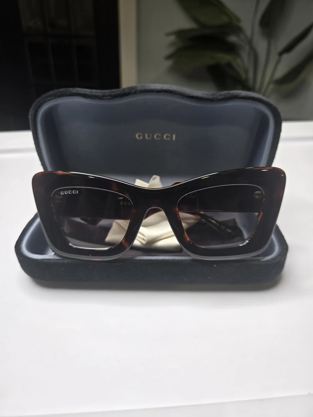 Gucci Women's Tortoiseshell Square Sunglasses - Brown